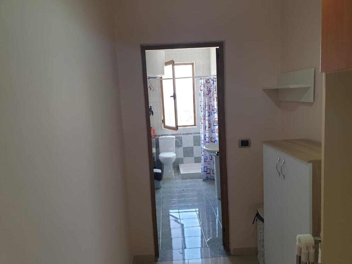 Jozi Kaiser Apartment 3 Дуррес Экстерьер фото