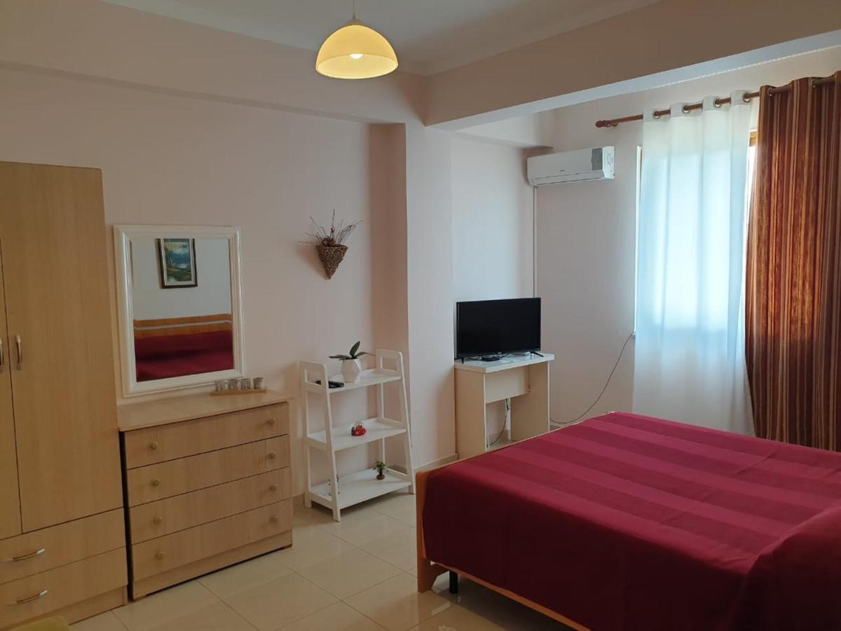 Jozi Kaiser Apartment 3 Дуррес Экстерьер фото